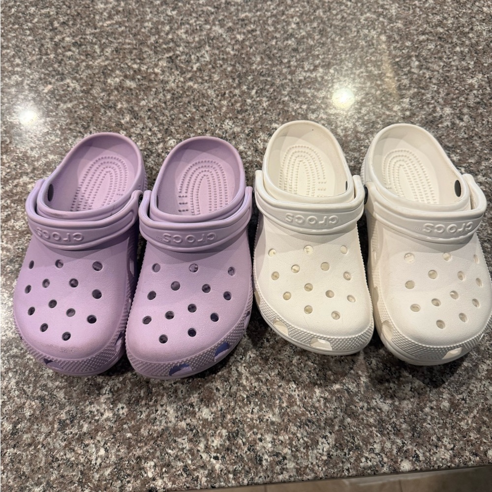 CROCS - Lavender and White